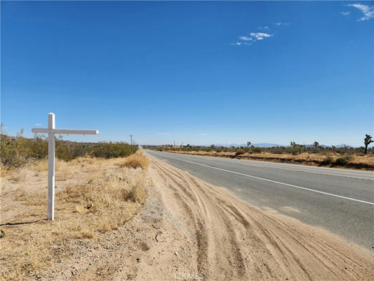 1901 OLD WOMAN SPRINGS RD, YUCCA VALLEY, CA 92285, photo 3 of 12