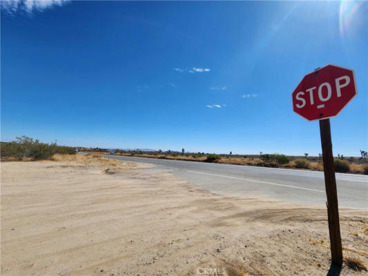 1901 OLD WOMAN SPRINGS RD, YUCCA VALLEY, CA 92285, photo 4 of 12