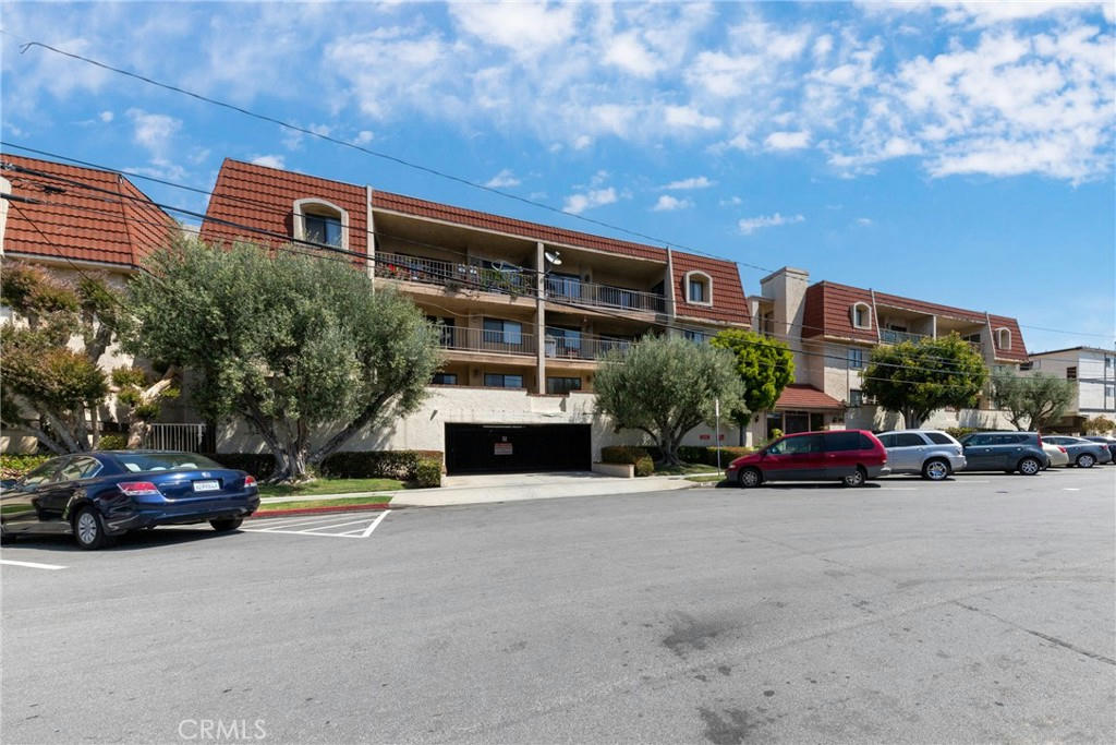 123 E OAK AVE UNIT 306, EL SEGUNDO, CA 90245, photo 1 of 32